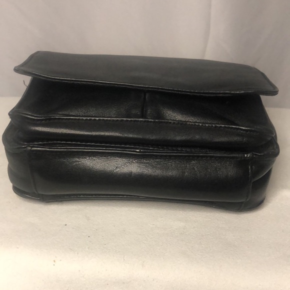 JACQUELINE FERRAR Vintage black buttery soft leather handbag. - Picture 5 of 13